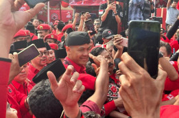 Ganjar: Banteng Tidak Cengeng dan Akan Bangkit Lagi