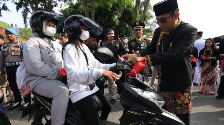 Hari Lahir Pancasila, Pemkot Balikpapan Bagikan 1000 Bendera