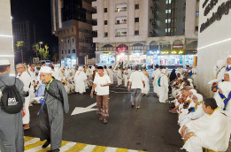 Jamaah Tinggalkan Madinah, Makkah Penuh Sesak