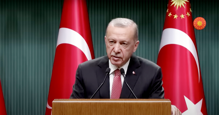 Al Qur'an Dibakar, Erdogan: Barat Kenapa Diam?!