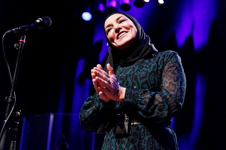 Kesedihan atas Kepergian Sinead O'Connor 