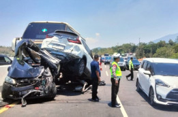 Enam Kendaraan Terlibat Kecelakaan Beruntun di Tol Semarang-Solo