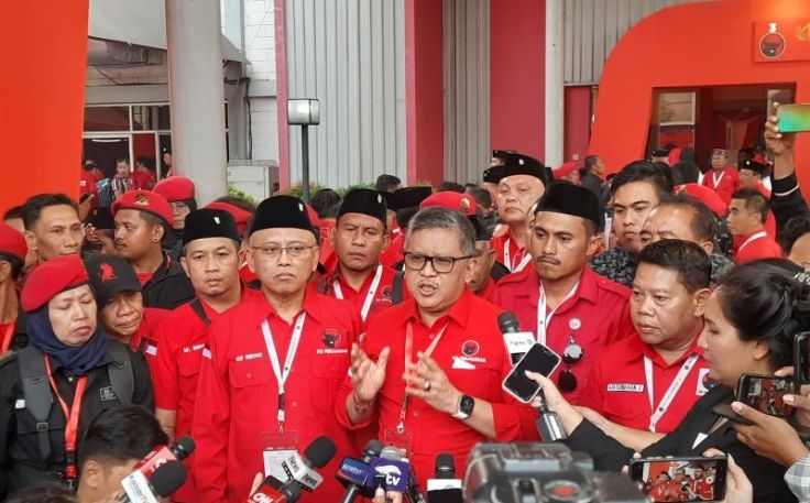 Hasto Diam soal Sandiaga di Bursa Cawapres Ganjar