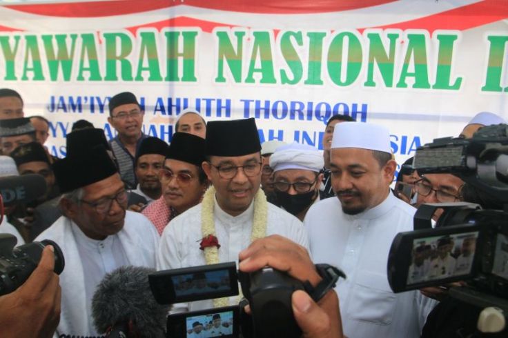 Anies Hadiri Deklarasi Thoriqoh Syathoriyyah Dukung AMIN Di Lumajang