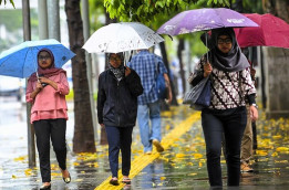 BMKG: Jakarta Diperkirakan Mulai Diguyur Hujan Hari Ini