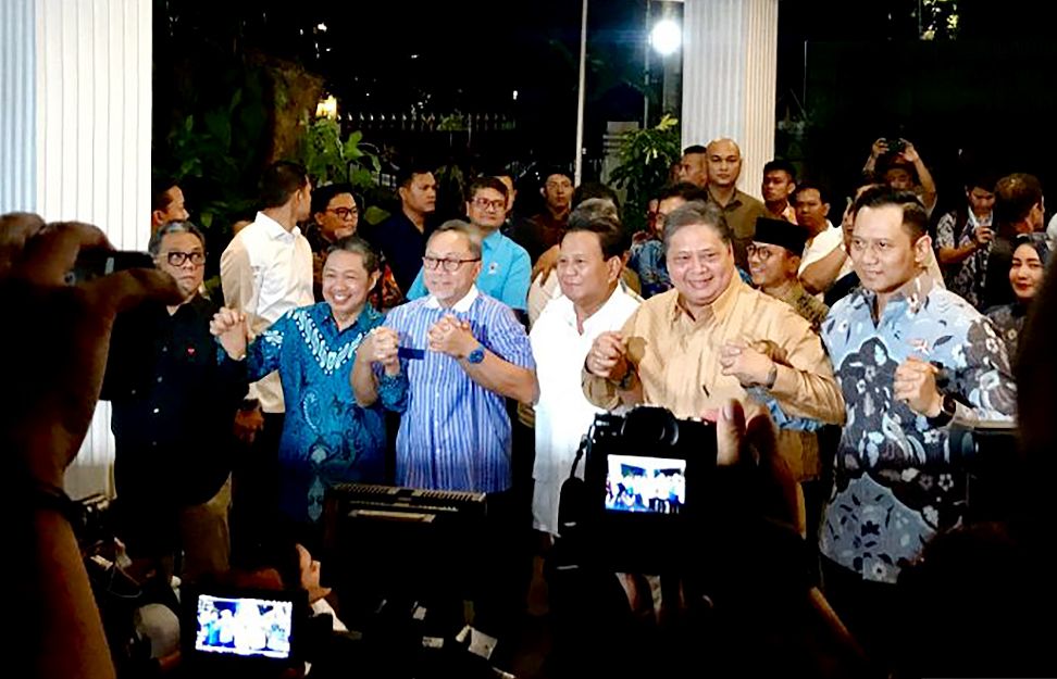 BREAKING NEWS - Prabowo Umumkan Gibran Cawapres