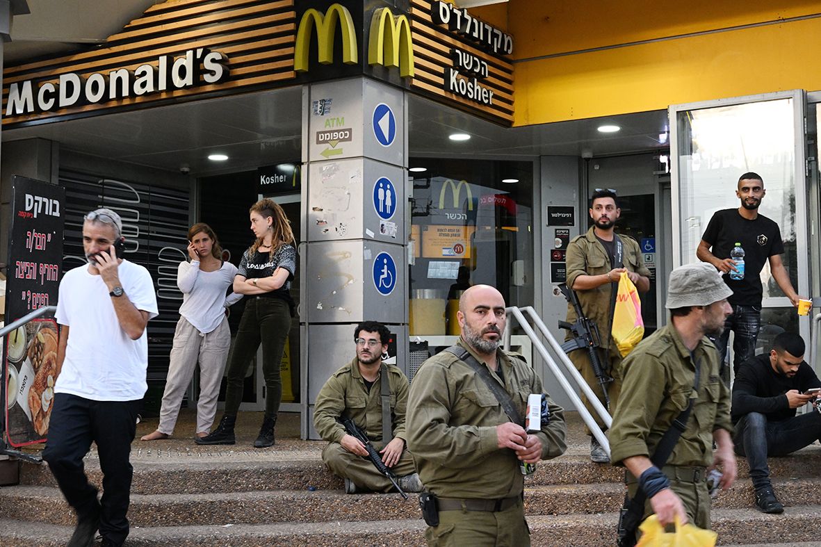 McDonald's Bagikan Makanan Gratis untuk Tentara Israel