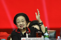 Megawati Ingatkan Kader Mengabdi Kepada Bangsa dan Turun ke Bawah