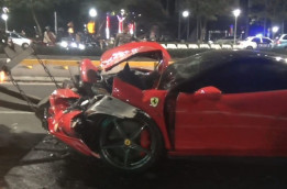 Pengemudi Ferrari Jadi Tersangka Usai Tabrak Lima Kendaraan