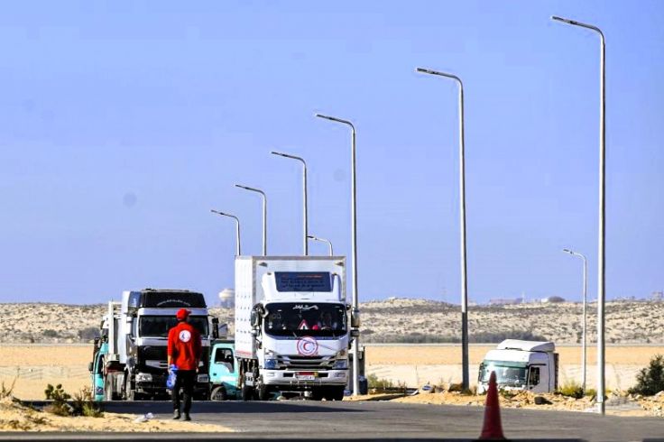 Bulan Sabit Merah : 76 Truk Bantuan Masuk Gaza