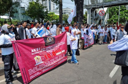 Polisi Kerahkan Ratusan Personel Kawal Aksi Massa di Patung Kuda