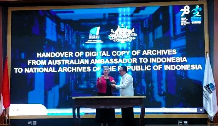 Australia Serahkan Film Dokumenter Era Kemerdekaan Kepada Indonesia