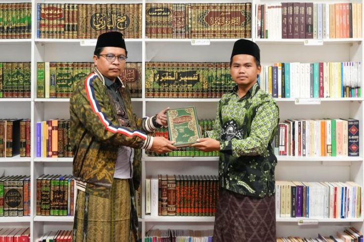 Dubes Zuhairi Resmikan Perpustakaan Ibnu Khaldun PCINU Tunisia