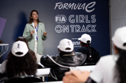 Formula E Perpanjang Inisiatif FIA Girls On Track Pada Musim 2024