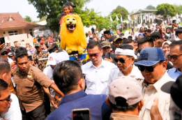 Prabowo Disambut Ribuan Warga Purwakarta