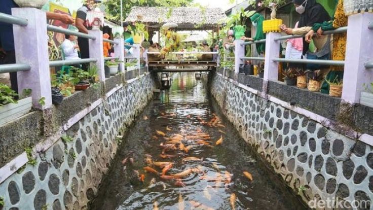 Di Banyuwangi, Neno Warisman Kagumi Kearifan Lokal Warga Penganjuran