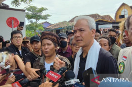 Ganjar Minta Capres-Cawapres Termasuk Mahfud MD Mundur dari Jabatannya