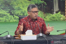 Hasto Desak KPU Perbaiki Debat Capres-Cawapres