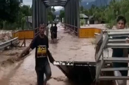 Korban Banjir di Sulteng Menderita, Butuh Bantuan Donatur