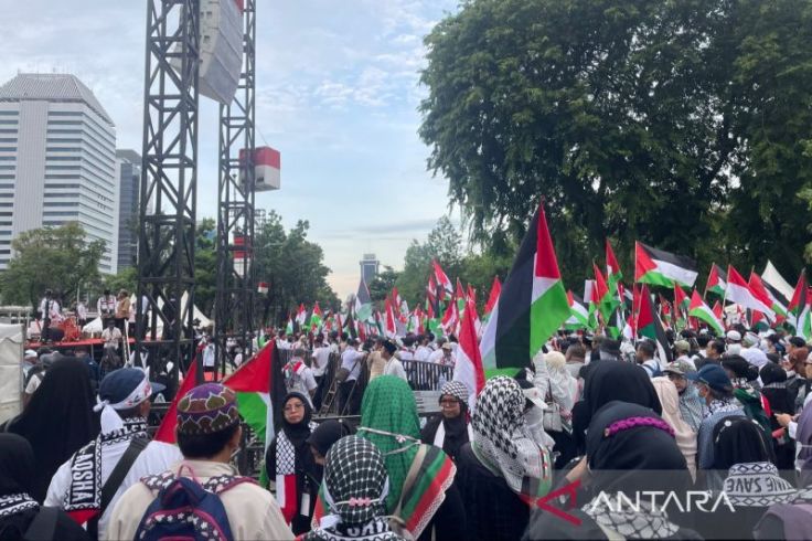 Masyarakat Indonesia Kutuk Israel di Depan Kedubes AS Jakarta