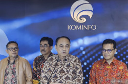 Menkominfo Pastikan Tak Ada Satu pun Menteri Jokowi yang Mundur