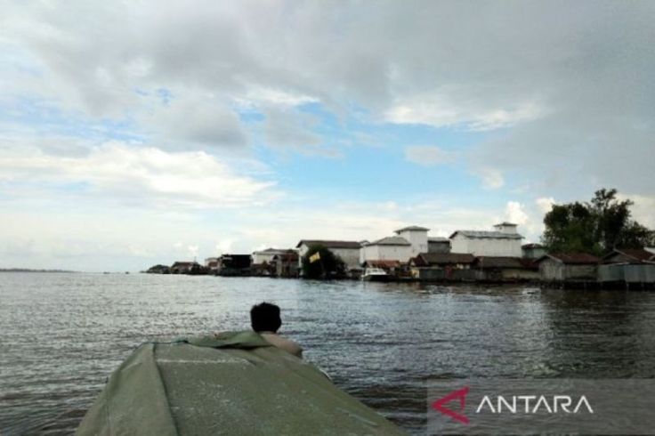 Waspadai Gelombang 2 Meter di Perairan Selatan Kalimantan