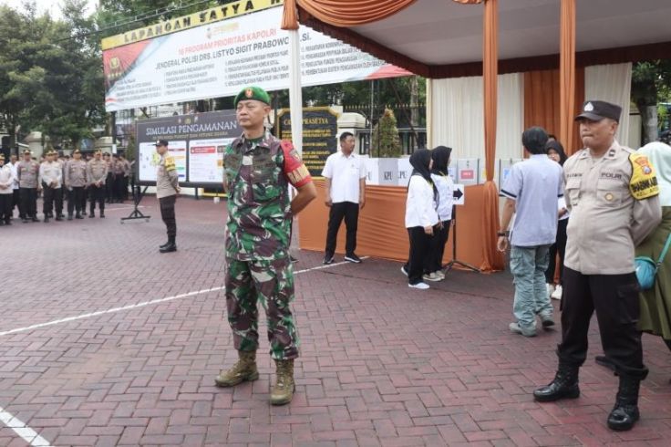 Polisi di Malang Latihan Amankan Pemilu 2024