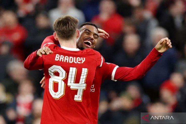 Liverpool Hajar Southampton 3-0, Dua Gol dari Pemain Muda