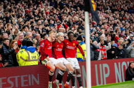 Klasemen Liga Inggris: Liverpool Paling Atas, MU Dekati Empat Besar