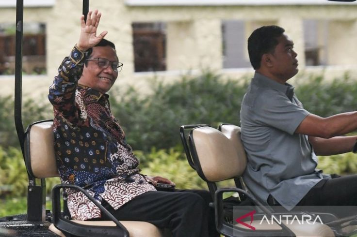 Resmi Ajukan Mundur, Mahfud Ogah Komentari Prabowo