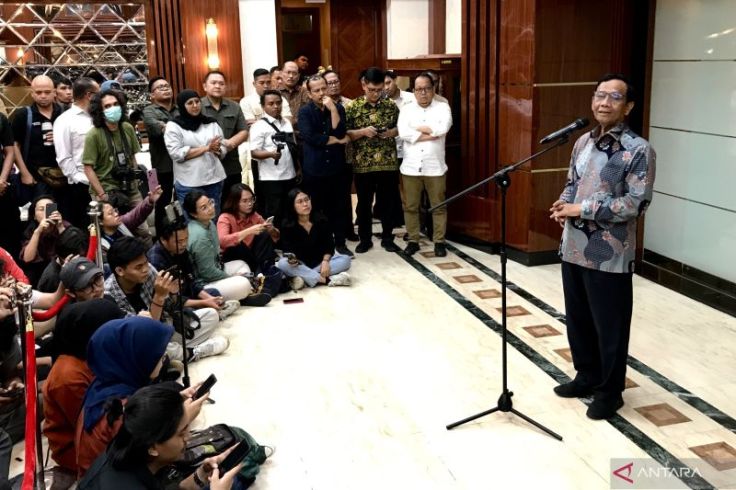 Mahfud Minta Jokowi Selesaikan Kasus BLBI dan  Pelanggaran HAM