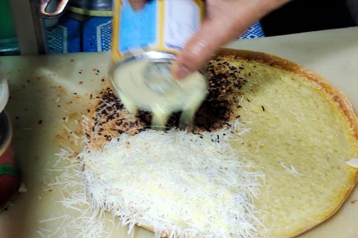 Melahap Tak Tersisa Martabak Bangka Along 100 Persen Dijamin Halal