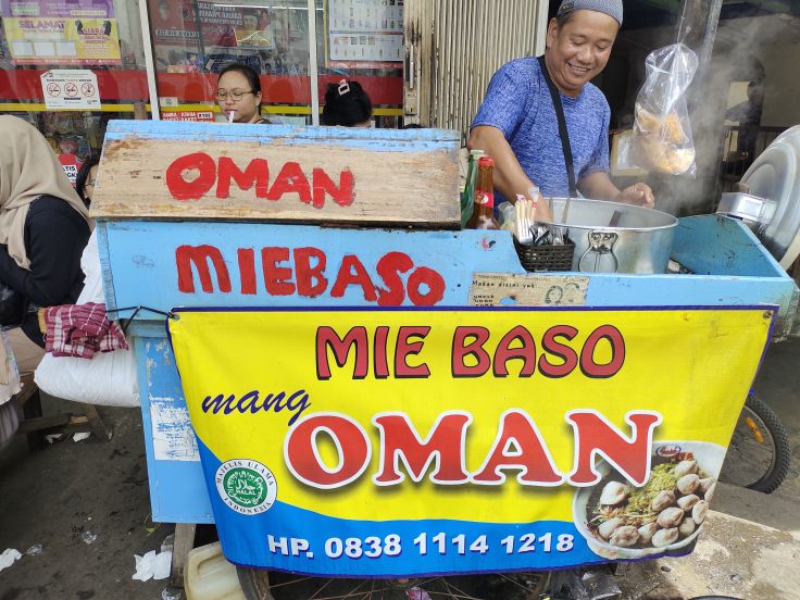 Nemu Bakso Bening Langka Khas Bogor, Mie Baso Mang Oman