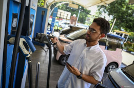 Produsen Mobil Listrik Perlu Sediakan Fasilitas Isi Baterai