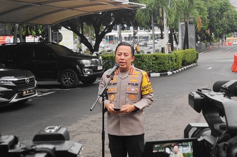 Polisi Perpanjang Penahanan Bintang Porno Siskaeee