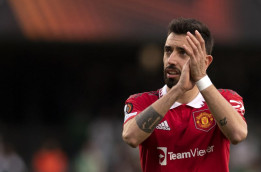 Pelatih Manchester United Tuding Pemain Forest Sengaja Cederai Bruno Fernandes 