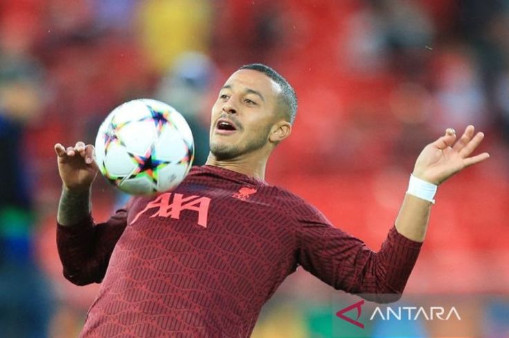 Thiago Alcantara Kembali Cedera, Kemungkinan Akhiri Karier di Liverpool