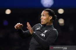 Gol Tunggal Van Dijk  Jadikan Liverpool Juara Piala Liga Inggris