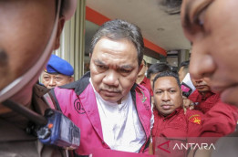 Anggota BPK Didakwa Terima Suap Rp40 Miliar Kasus BTS Kominfo