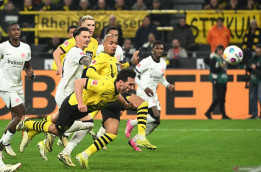 Borussia Dortmund Naik Posisi Keempat usai Tundukkan Eintracht Frankfurt 3-1