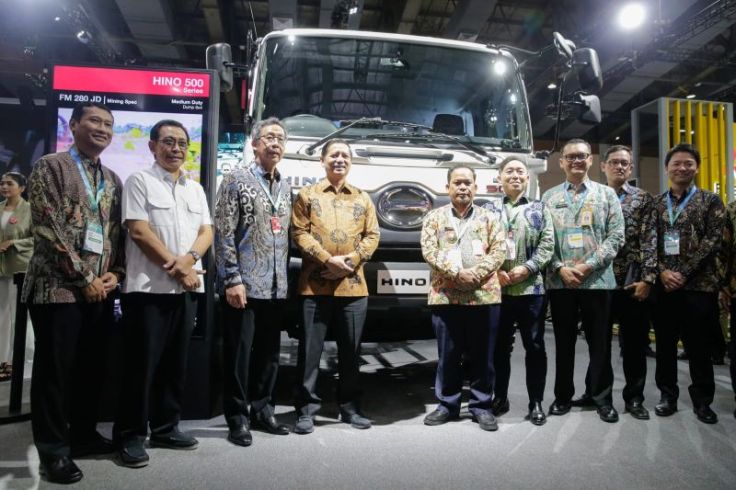 Hino Kenalkan Fasilitas Uji KIR Terbaru, Pesan Pakai Aplikasi