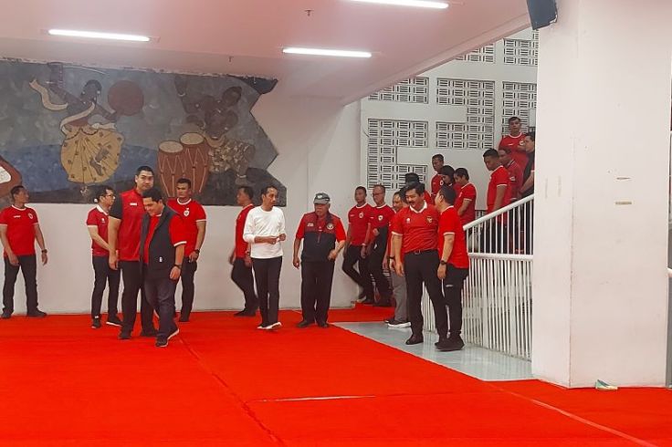 Jokowi Acungkan Jempol atas Desain Terbaru Jersey Timnas Indonesia