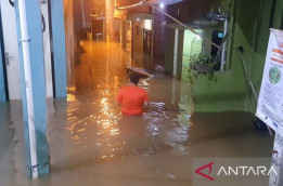 Heru Sebut Banjir Cepat Surut, di Kebon Pala Tambah Naik