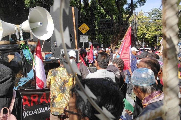 Massa Demonstran Tolak Hasil Pemilu Terus Berdatangan ke KPU