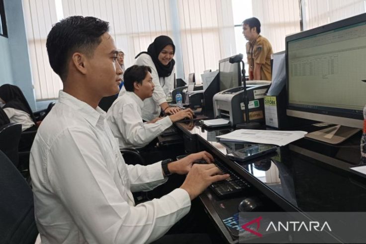 Melawan Status Pengangguran, Puluhan Remaja Tekuni Pelatihan Gratisan