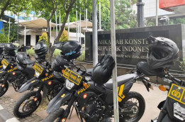 Polisi Pertebal Pengamanan di Sekitar Gedung MK