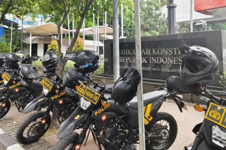 Polisi Pertebal Pengamanan di Sekitar Gedung MK