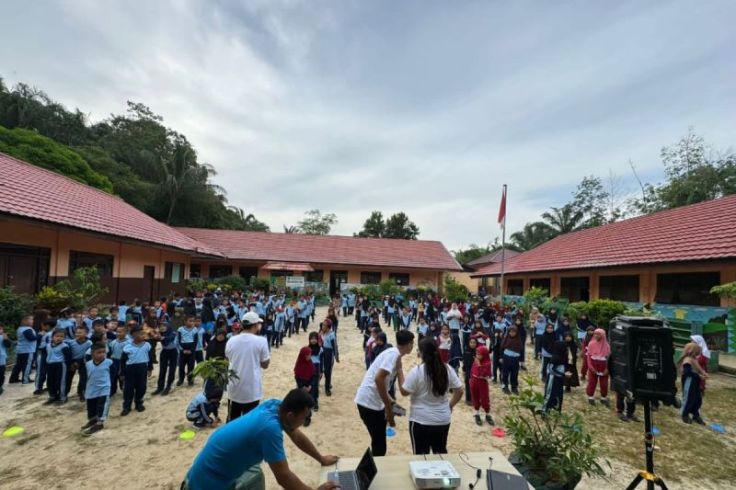 Pelajar SD di Sekitar IKN Dipacu Belajar Bahasa Inggris