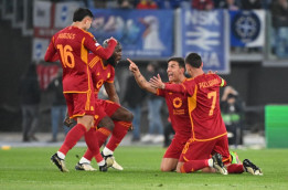 AS Roma Bantai Brighton 4-0, Mantap ke Perempat Final