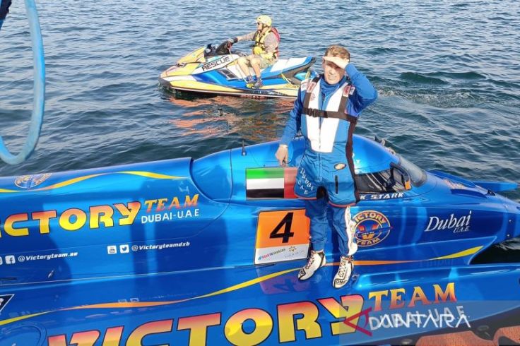 Pembalap F1 Powerboat Jajal Sirkuit Danau Toba